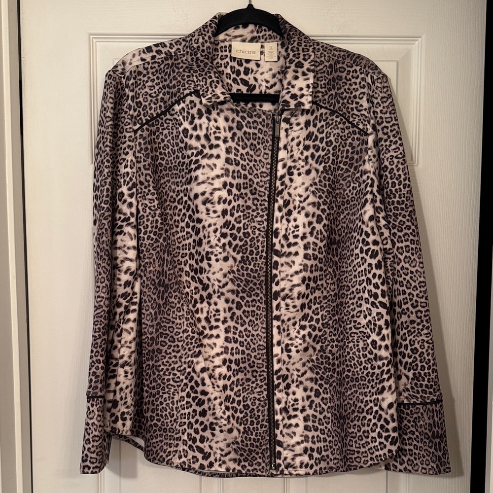 Chico's 3 Black and cream Animal Print zip front Blazer jacket Silky soft NWOT